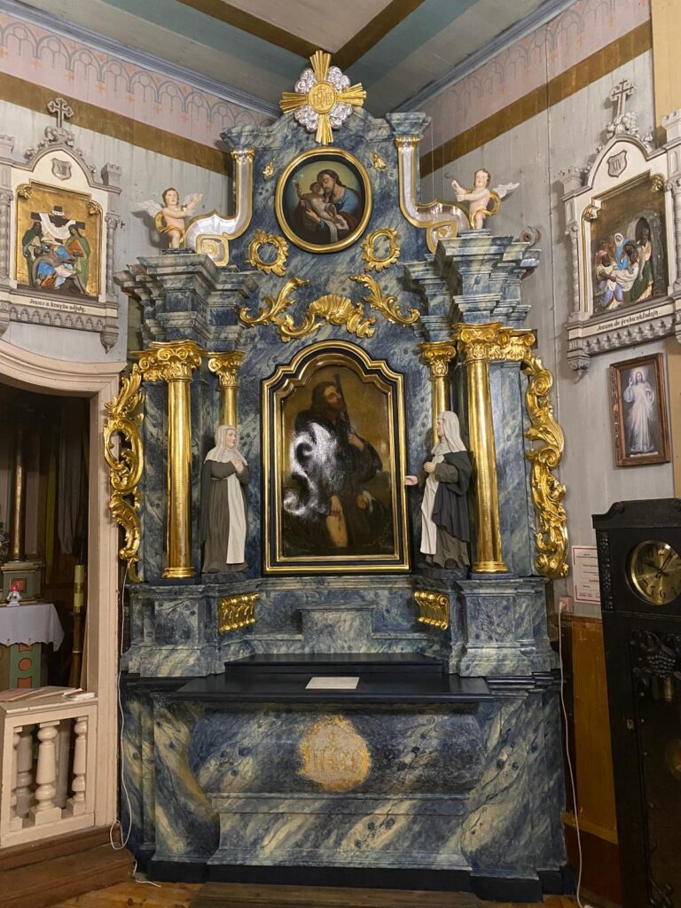 Odrestaurowany ołtarz boczny ŚWIĘTEGO ROCHA i ŚWIĘTEGO WAWRZYŃCA